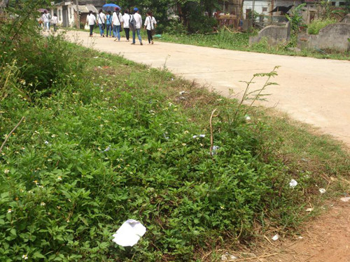 Phao thi xuất hiện quanh hội đồng thi trường THPT Phùng Khắc Khoan