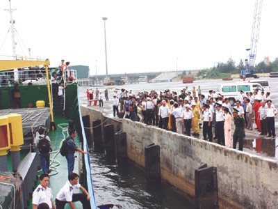 Chuẩn bị đón người thân trở về 