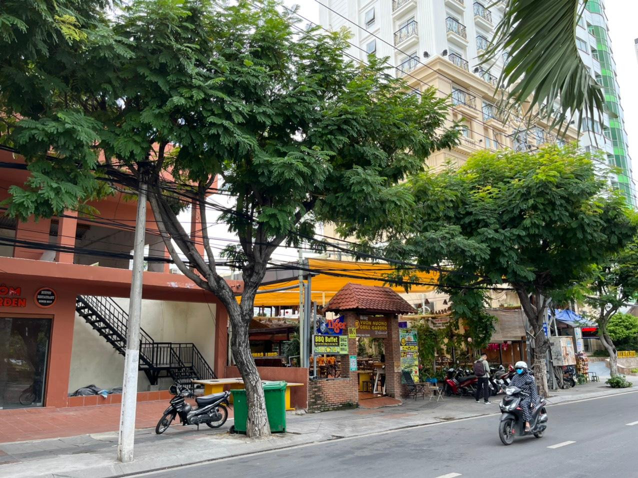 Nhà hàng được xây dựng tại lô "đất vàng" quốc phòng 86C Trần Phú. Ảnh L.H