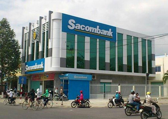 Phòng giao dịch Sacombank Cam Ranh nơi có 4 cán bộ bị khởi tố. Ảnh L.H Phòng giao dịch Sacombank Cam Ranh nơi có 4 cán bộ bị khởi tố. Ảnh L.H