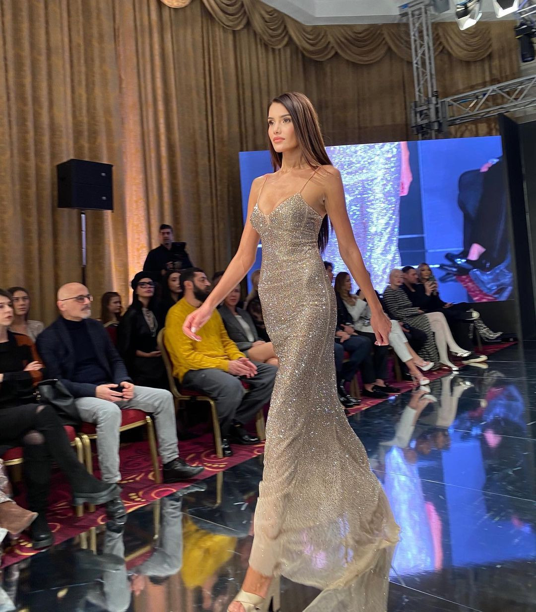 Sau hơn một thập kỷ vắng bóng tại các cuộc thi sắc đẹp, sự trở lại của Loredana ở Hoa hậu Hoàn vũ 2024 khiến nhiều người bất ngờ. Cô được nhận xét là ứng viên mạnh của khu vực châu Âu tại cuộc thi năm nay.