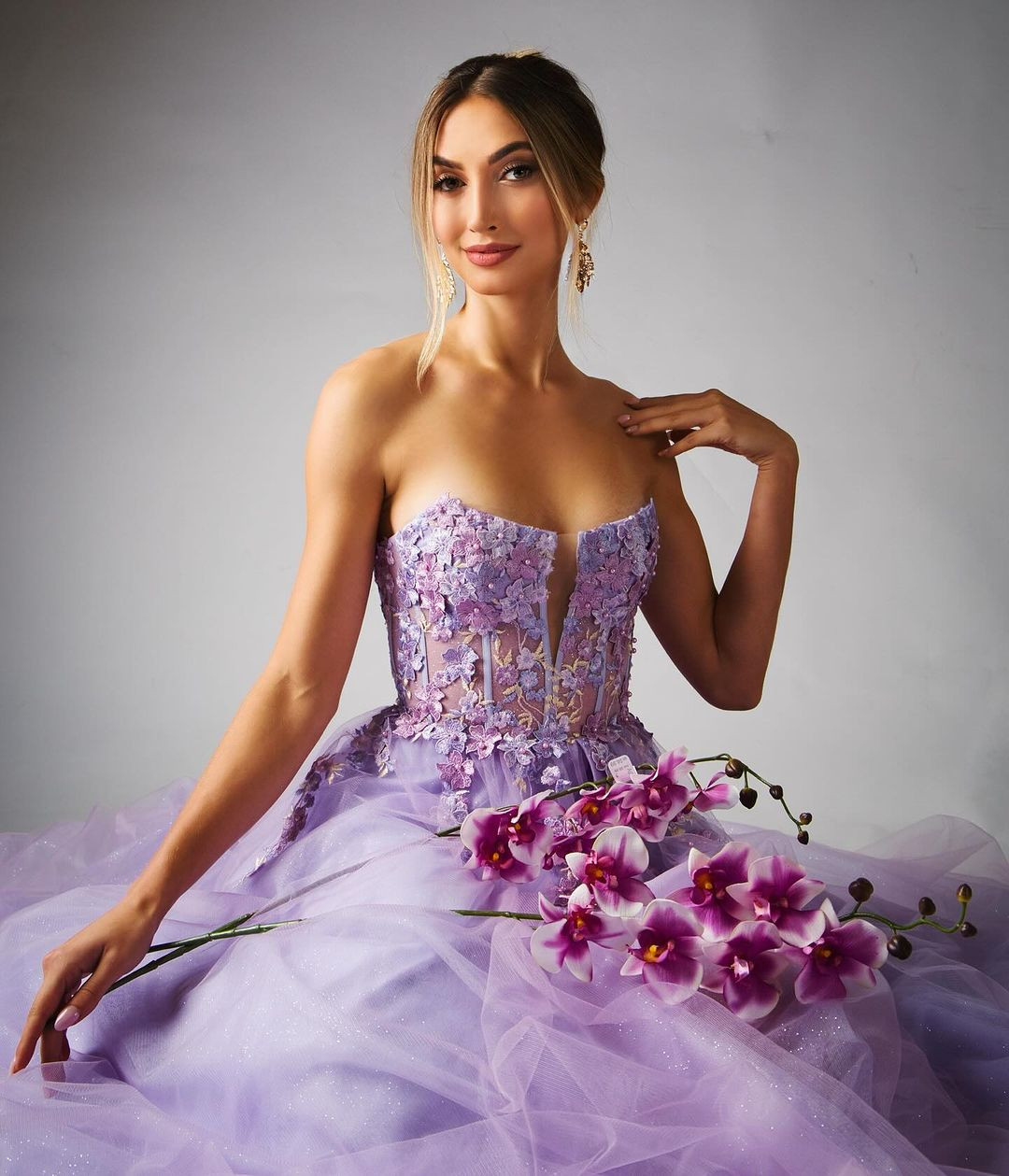 Jessica Bailey nhận được sự ủng hộ của công chúng và các diễn đàn sắc đẹp. Cô được đánh giá là người đẹp nhiều kinh nghiệm, có lượng fan đông đảo.