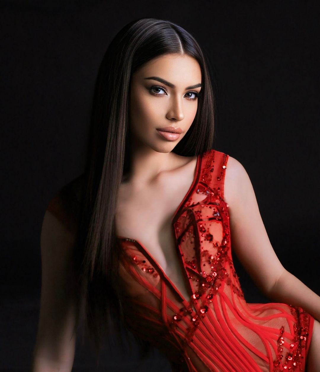 "Tôi sử dụng mạng xã hội để tạo sức ảnh hưởng. Khi quảng cáo một thương hiệu, tôi chọn thương hiệu phù hợp với các giá trị sống mà tôi theo đuổi. Tôi sẽ từ chối cộng tác nếu nó không phù hợp với các giá trị hoặc phân biệt đối xử với phụ nữ", cô chia sẻ.