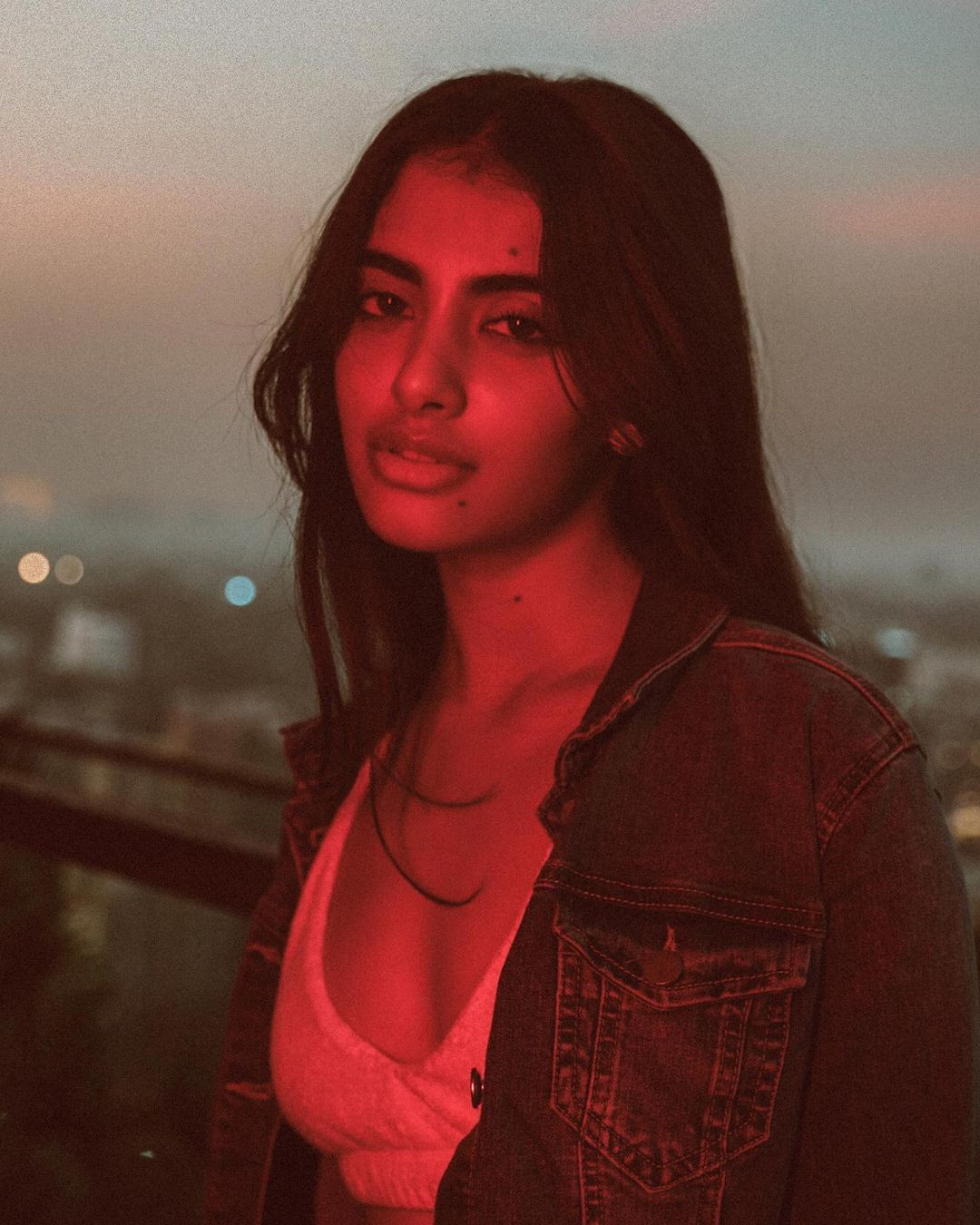 Chiến thắng của Rhea đã nhận được sự ủng hộ nồng nhiệt từ người hâm mộ và những người nổi tiếng ở Ấn Độ như Hoa hậu Hoàn vũ Ấn Độ 2015 kiêm diễn viên Bollywood - Urvashi Rautela - một trong những giám khảo của đêm chung kết. Chiến thắng của Rhea đã nhận được sự ủng hộ nồng nhiệt từ người hâm mộ và những người nổi tiếng ở Ấn Độ như Hoa hậu Hoàn vũ Ấn Độ 2015 kiêm diễn viên Bollywood - Urvashi Rautela - một trong những giám khảo của đêm chung kết.