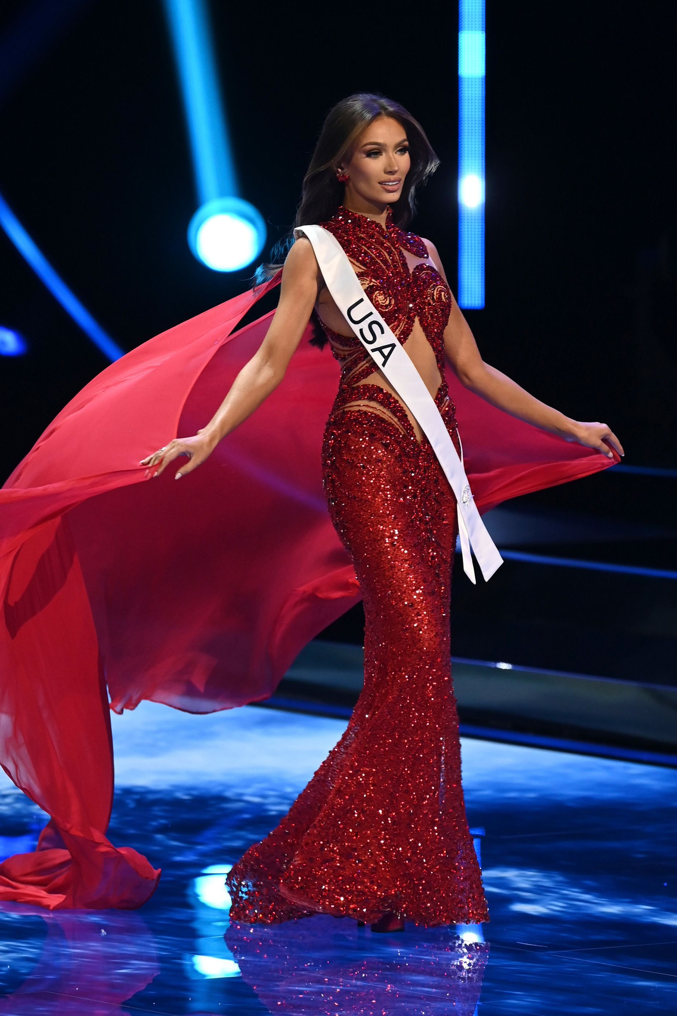 Thí sinh trình diễn váy dạ hội trong bán kết Miss Universe 2023. Thí sinh trình diễn váy dạ hội trong bán kết Miss Universe 2023.