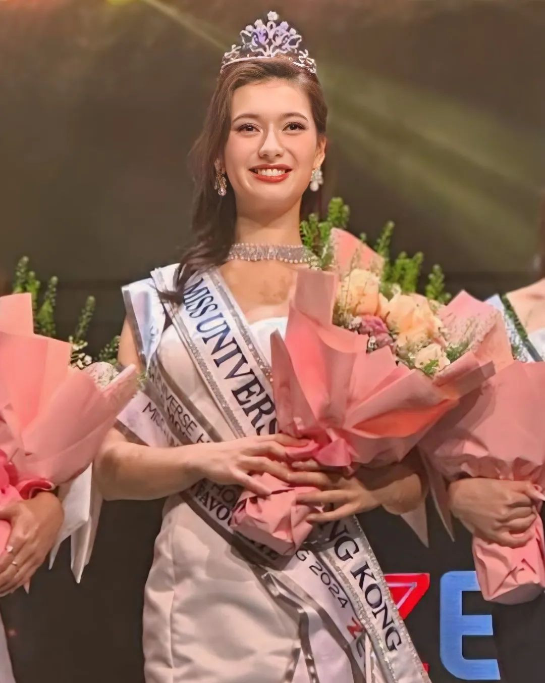 Tân Hoa hậu Hoàn vũ Hong Kong Joanne Rhodes.