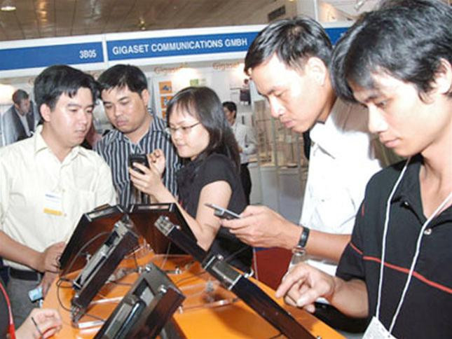 Điện thoại di động 3G là một trong những tâm điểm của Vietnam Telecom 2008