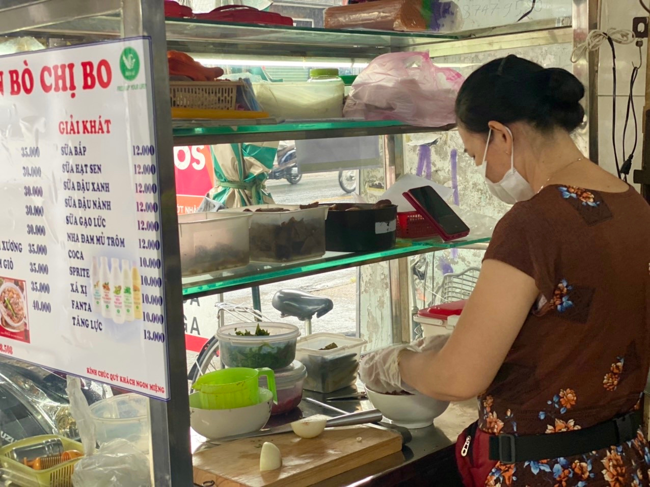 Với chị Toàn, hương vị đậm đà mới là yếu tố làm nên thương hiệu Bún bò Chị Bo