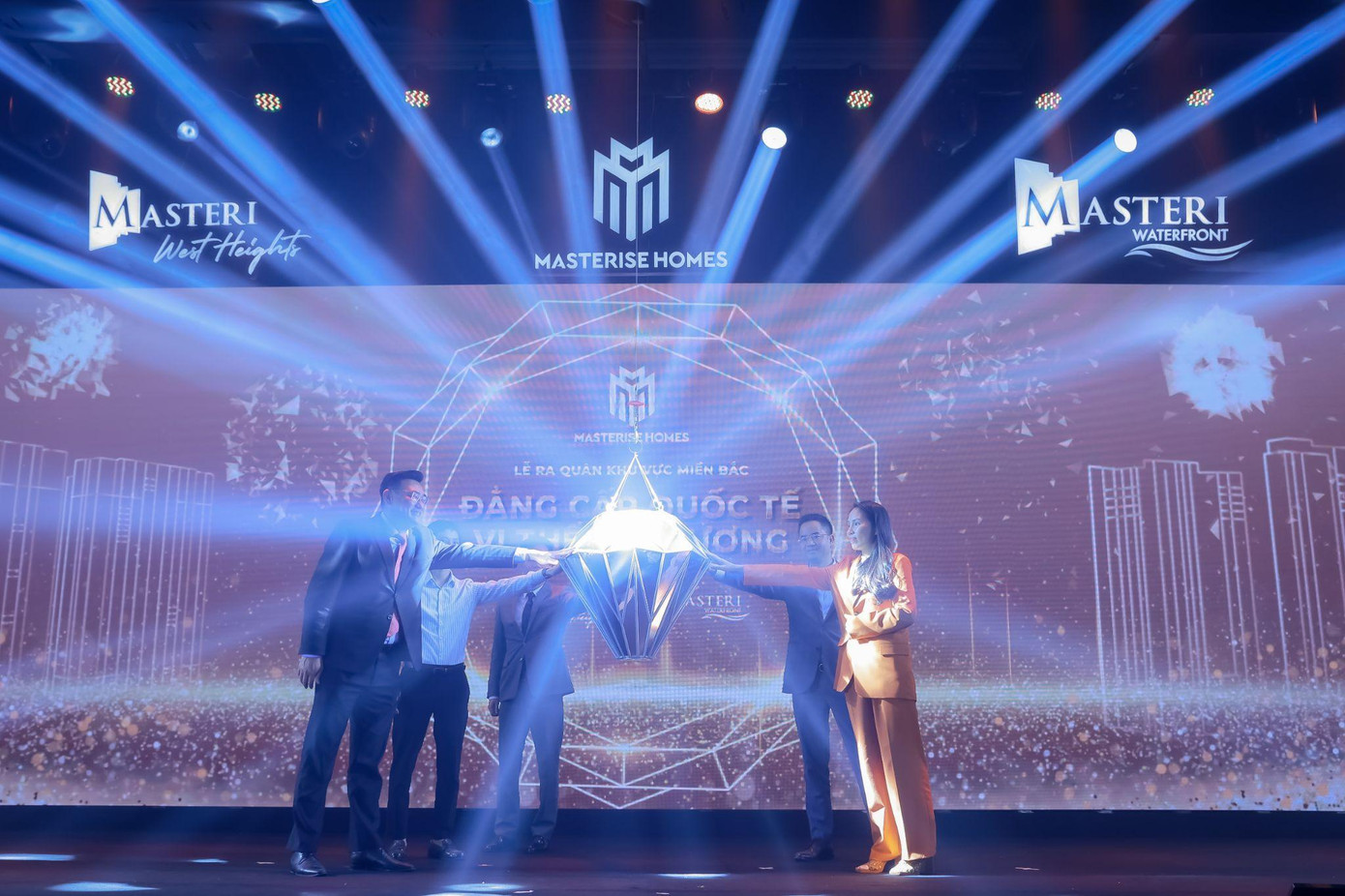 Khoảnh khắc ấn tượng ra mắt bộ đôi dự án kim cương Masteri Waterfront và Masteri West Heights