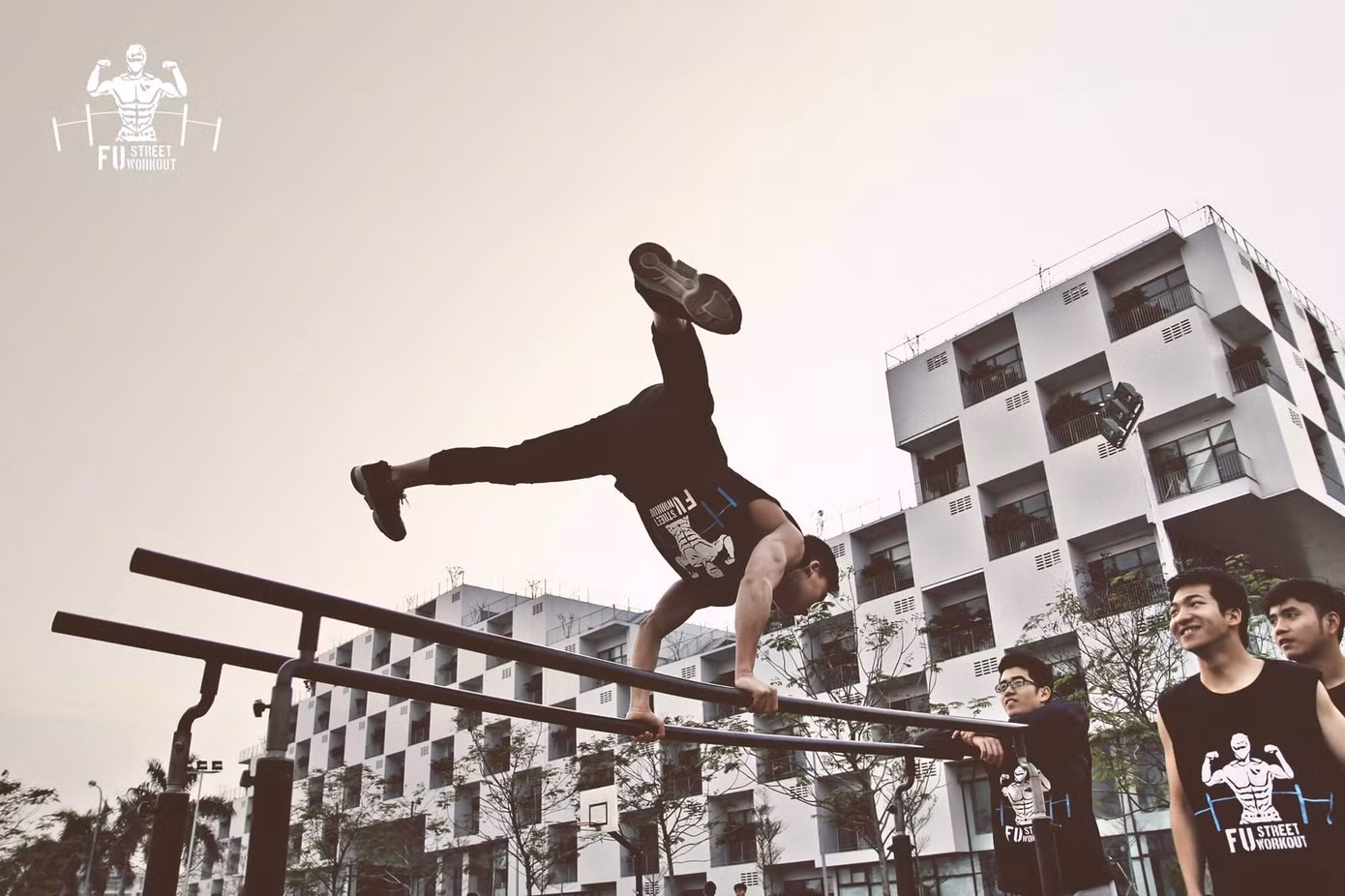 Các chàng trai cơ bắp 6 múi sẽ mang tới “đặc sản" Street Workout của sinh viên ĐH FPT
