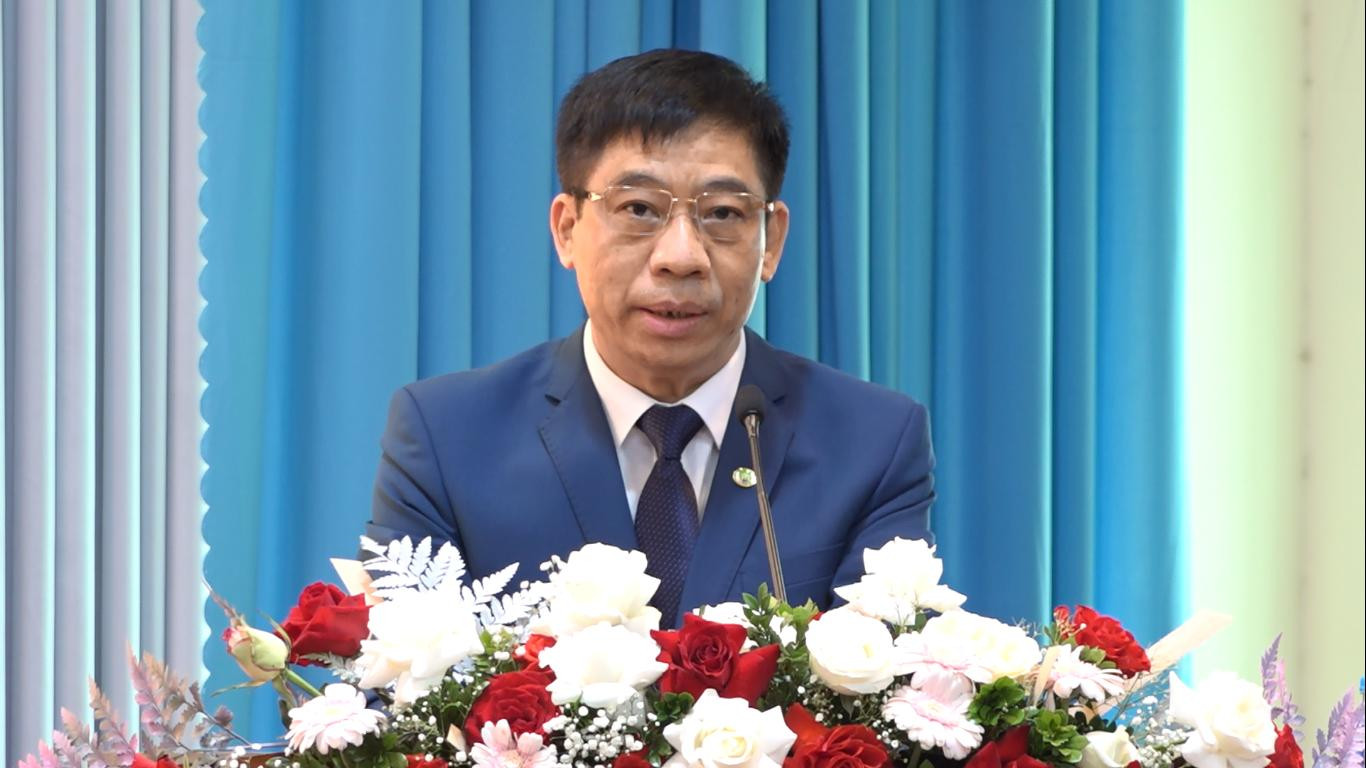 Ông Phạm Minh Tuấn, Thành viên HĐQT, Giám đốc Công ty đã báo cáo hoạt động sản xuất kinh doanh năm 2021 và phương hướng nhiệm vụ năm 2022.