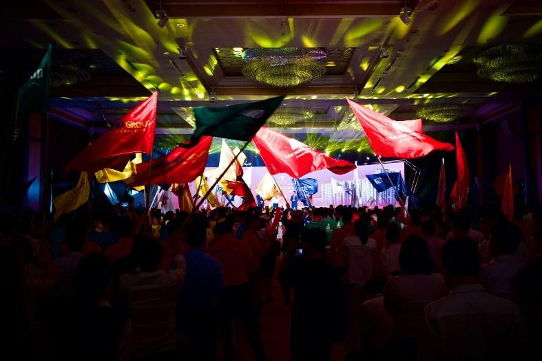 Không khí sự kiện ra mắt với sự tham dự của hơn 1000 chiến binh kinh doanh miền Bắc