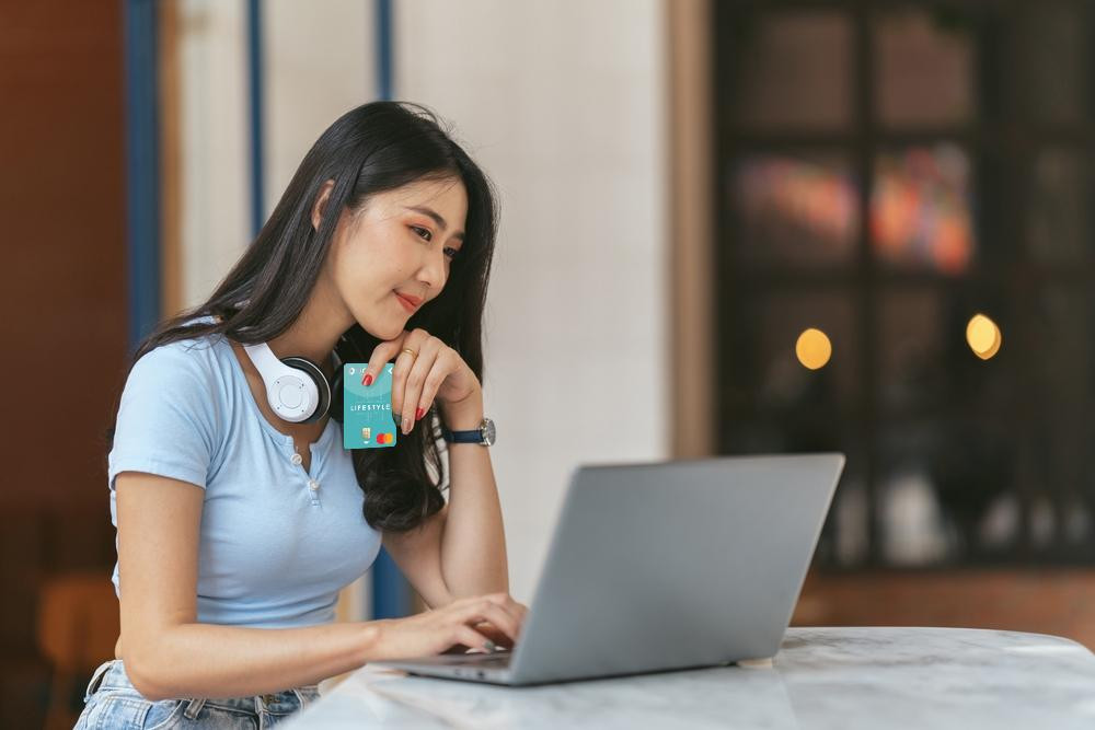 Sử dụng đặc quyền từ thẻ tín dụng và tận dụng đúng cách để tạo ra những khoản tiết kiệm hữu ích Sử dụng đặc quyền từ thẻ tín dụng và tận dụng đúng cách để tạo ra những khoản tiết kiệm hữu ích