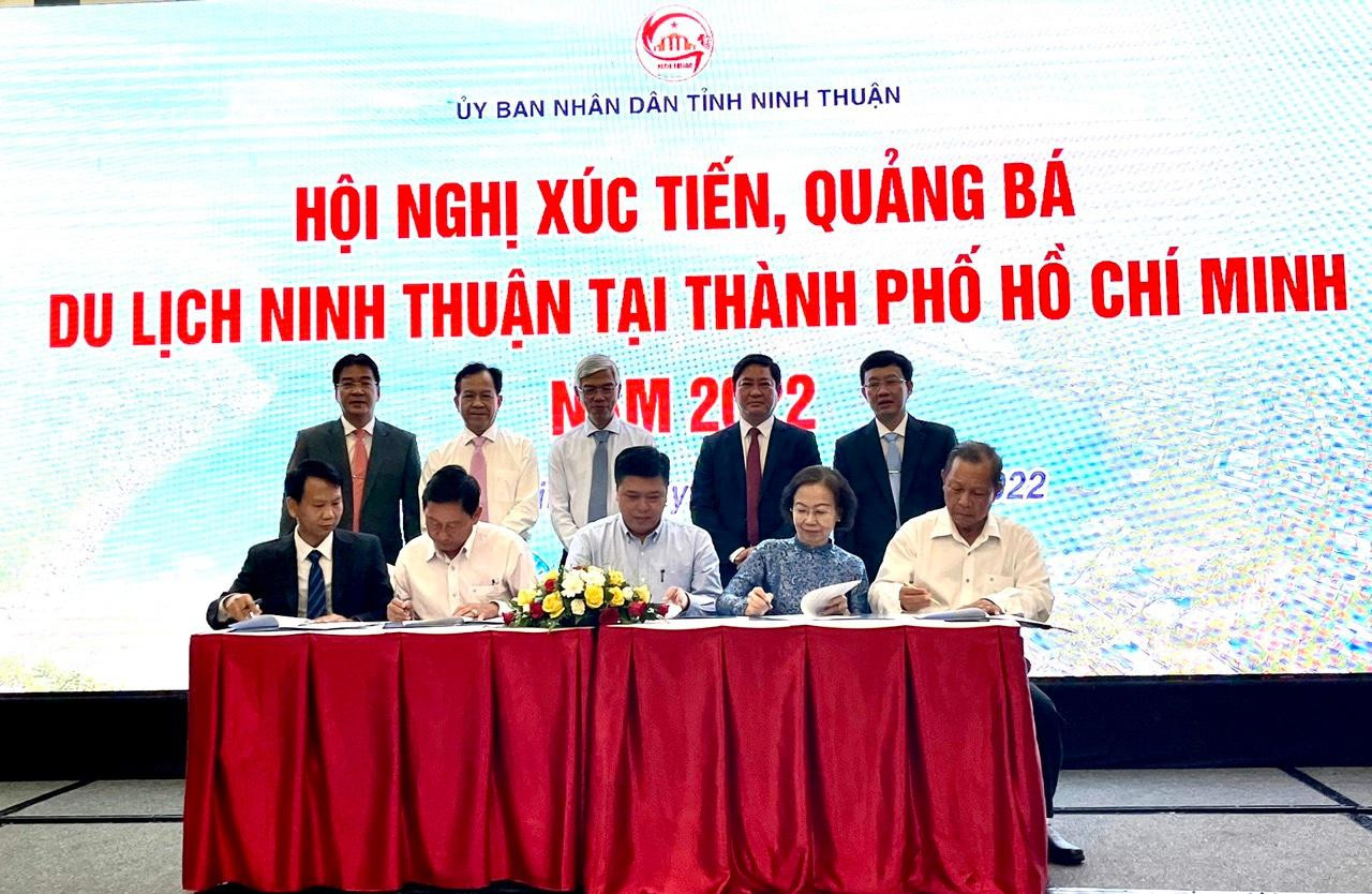 Hội nghị xúc tiến, quảng bá du lịch Ninh Thuận tạo sự kết nối, hợp tác phát triển giữa các doanh nghiệp du lịch Ninh Thuận, TP.HCM và các tỉnh, TP khác. Hội nghị xúc tiến, quảng bá du lịch Ninh Thuận tạo sự kết nối, hợp tác phát triển giữa các doanh nghiệp du lịch Ninh Thuận, TP.HCM và các tỉnh, TP khác.