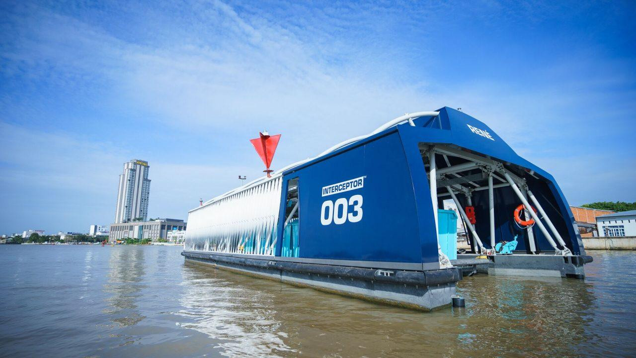 Triển khai hệ thống làm sạch sông ngòi InterceptorTM tại khu vực Đồng Bằng Sông Cửu Long trong khuôn khổ hợp tác toàn cầu giữa Coca-Cola và The Ocean Cleanup. Triển khai hệ thống làm sạch sông ngòi InterceptorTM tại khu vực Đồng Bằng Sông Cửu Long trong khuôn khổ hợp tác toàn cầu giữa Coca-Cola và The Ocean Cleanup.