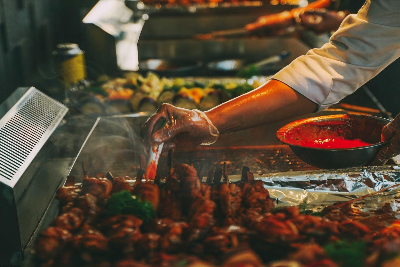 Không gian tiệc nướng BBQ chuẩn vị tiệc được chế biến bởi bàn tay các đầu bếp thượng hạng