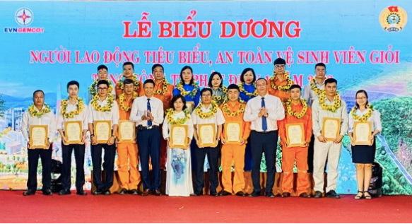 Biểu dương Người lao động tiêu biểu EVNGENCO1 năm 2022