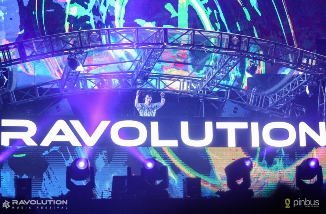 DJ hàng đầu đến từ Thái Lan, 22Bullets