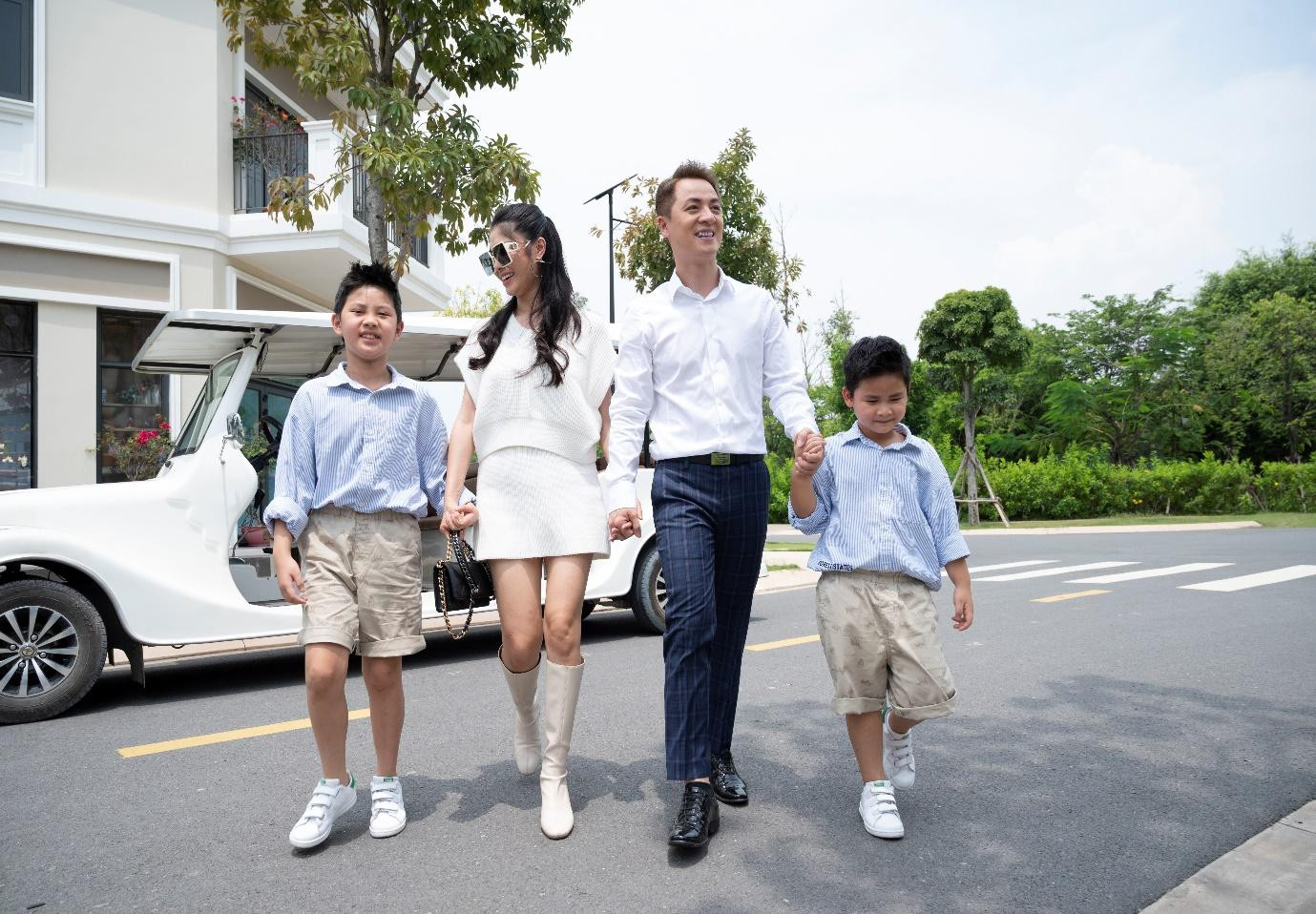 Đăng Khôi – Thủy Anh trải nghiệm không gian sống tương lai tại Aqua City