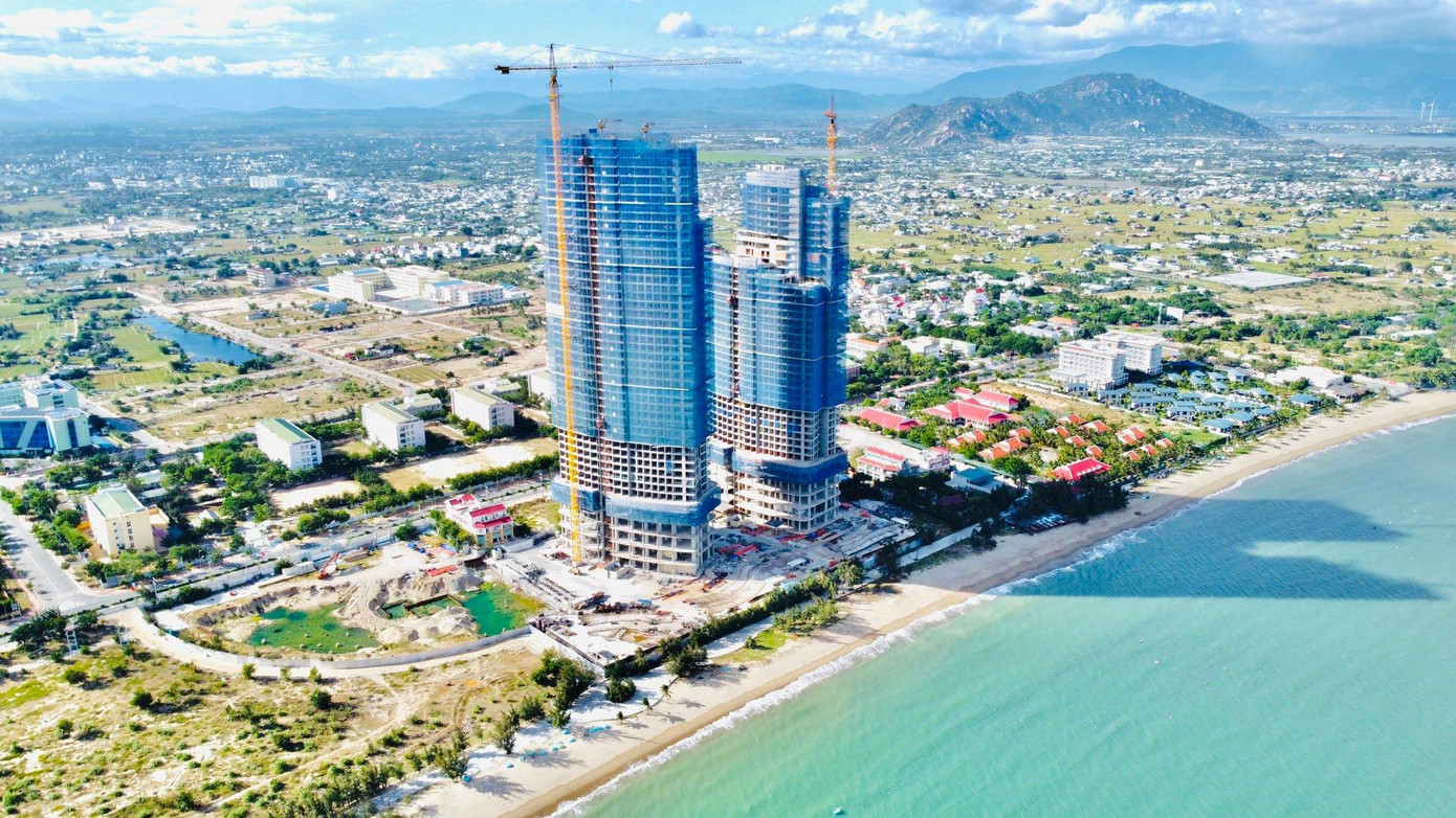 Tháng 10/2022, tổ hợp nghỉ dưỡng biển SunBay Park Hotel & Resort Phan Rang sẽ bàn giao 2 tòa khách sạn. Tháng 10/2022, tổ hợp nghỉ dưỡng biển SunBay Park Hotel & Resort Phan Rang sẽ bàn giao 2 tòa khách sạn.