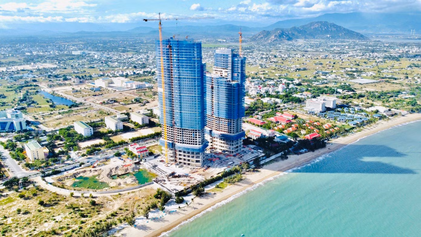 Tháng 10/2022, tổ hợp nghỉ dưỡng biển SunBay Park Hotel & Resort Phan Rang sẽ bàn giao 2 tòa khách sạn. Tháng 10/2022, tổ hợp nghỉ dưỡng biển SunBay Park Hotel & Resort Phan Rang sẽ bàn giao 2 tòa khách sạn.