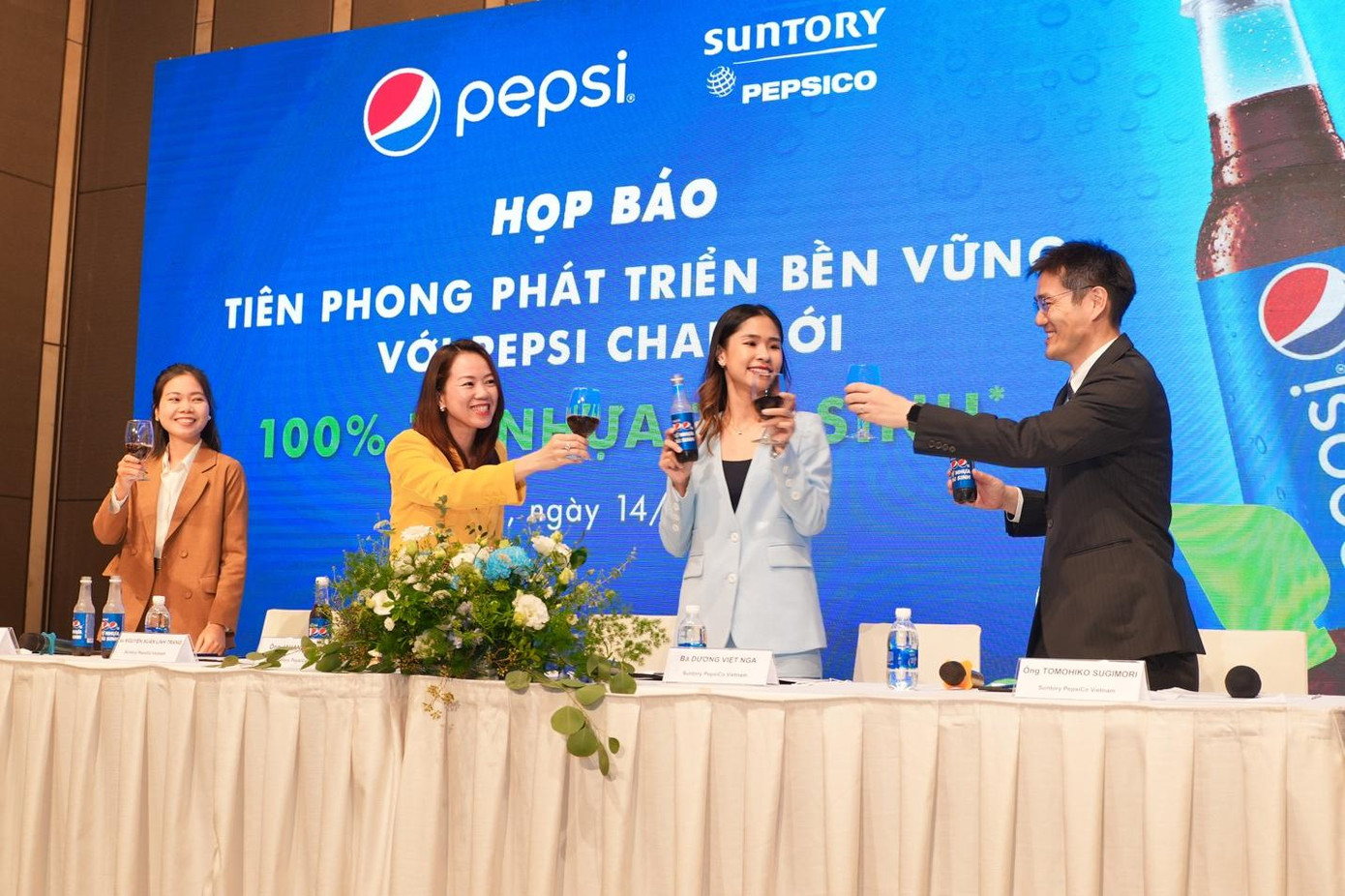Họp báo Tiên phong phát triển bền vững với Pepsi chai mới 100% từ nhựa tái sinh