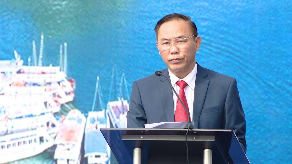 Đồng chí Phùng Đức Tiến, Thứ trưởng Bộ NN&amp;PTNT phát biểu tại buổi lễ