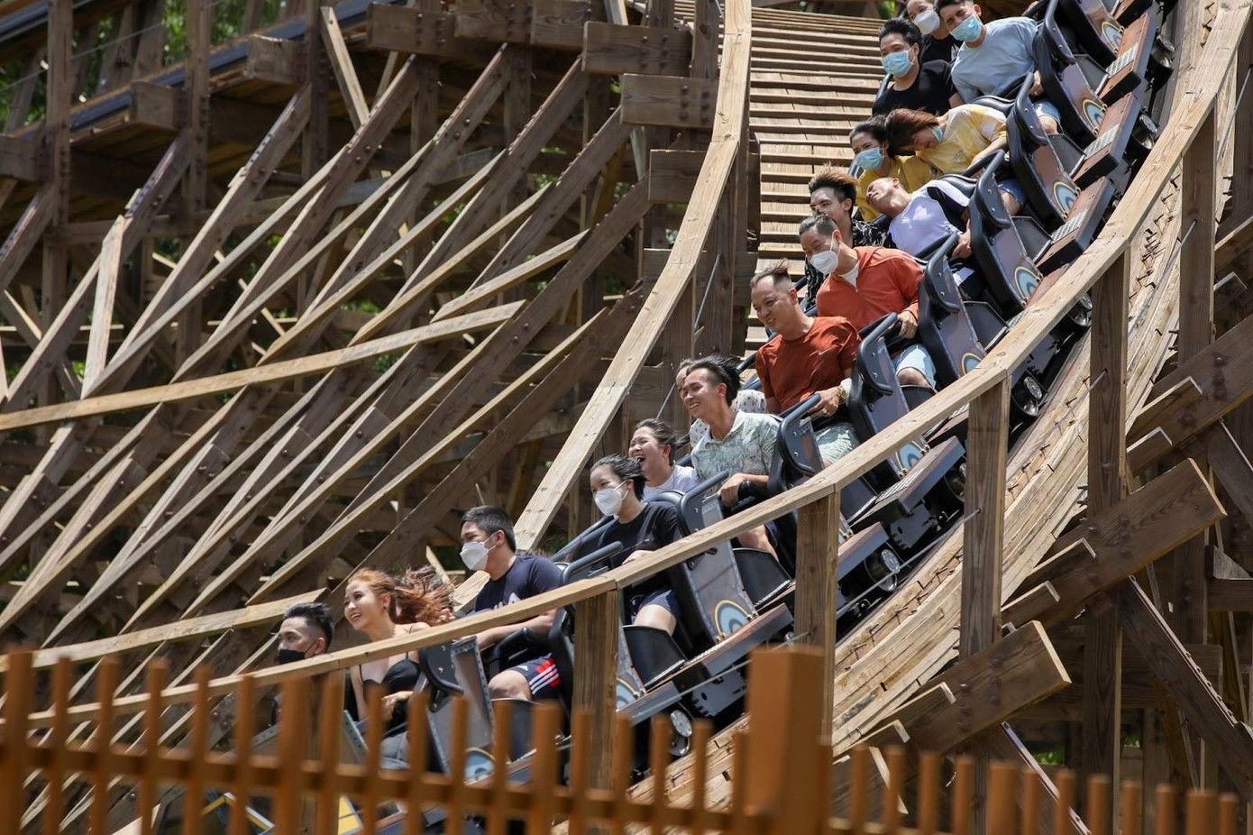 Trò chơi “Mộc xà thịnh nộ” tại Sun World Hon Thom Nature Park