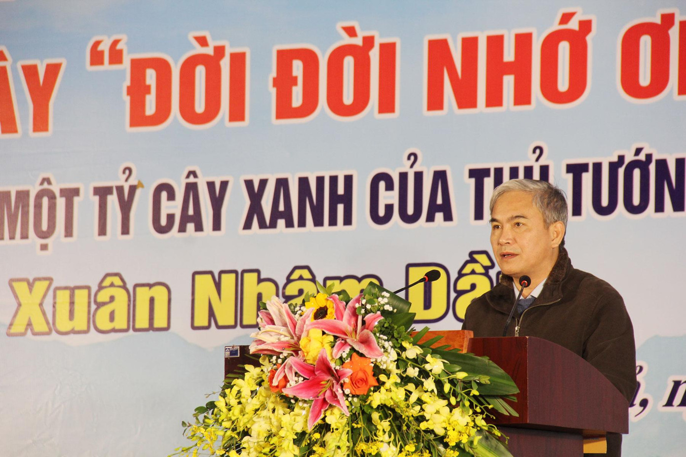 Bí thư Đảng ủy tỉnh Quảng Ninh, Phó TGĐ Tập đoàn Vũ Anh Tuấn phát biểu tại Lễ phát động Tết trồng cây.
