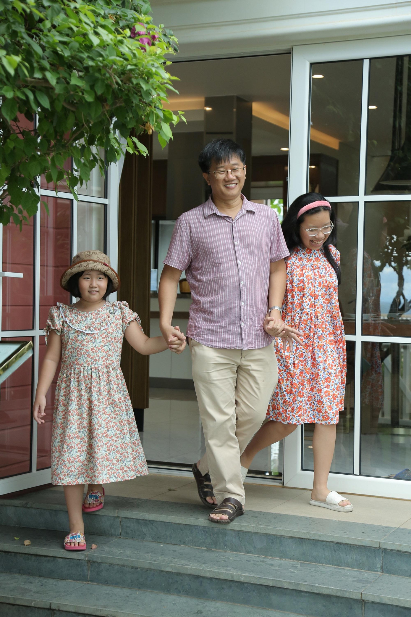 Anh Tuấn Nhân có dự định đầu tư vào căn shophouse sau khi tham quan dự án dịp đại lễ 30/4. Ảnh: Novaland Anh Tuấn Nhân có dự định đầu tư vào căn shophouse sau khi tham quan dự án dịp đại lễ 30/4. Ảnh: Novaland