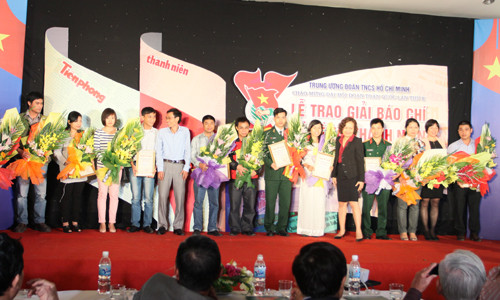 Và 15 tác phẩm đạt giải khuyến khích