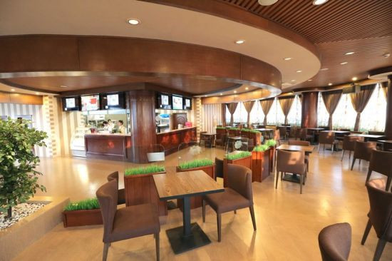 Một nhà hàng sang trọng của trung tâm vừa khánh thành . Một nhà hàng sang trọng của trung tâm vừa khánh thành