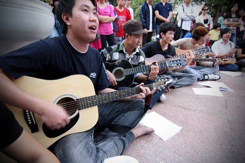 Điểm sinh hoạt ngoài trời miễn phí của người Hà Nội ảnh 4