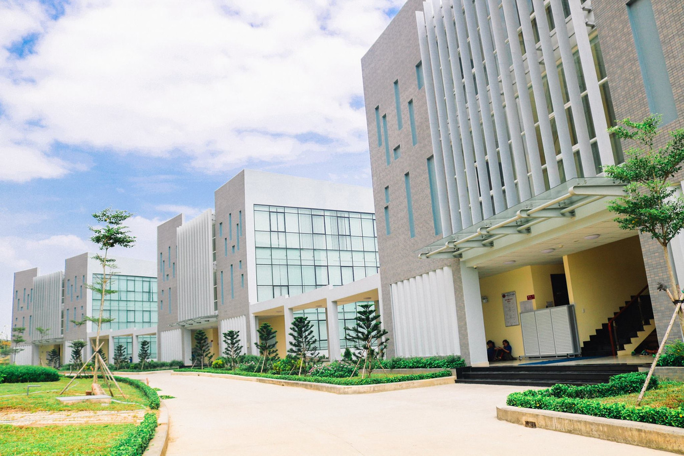 Trường ĐH KHXH&NV đã trang bị, đầu tư về cơ sở vật chất cho sinh viên. Ảnh: Fanpage trường ĐH KHXH&NV. Trường ĐH KHXH&NV đã trang bị, đầu tư về cơ sở vật chất cho sinh viên. Ảnh: Fanpage trường ĐH KHXH&NV.