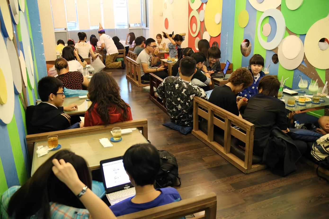 Hình ảnh tại cửa hàng Âm 18 Độ C ở đường Võ Văn Tần vào ngày 10/5. Ảnh: Internet.