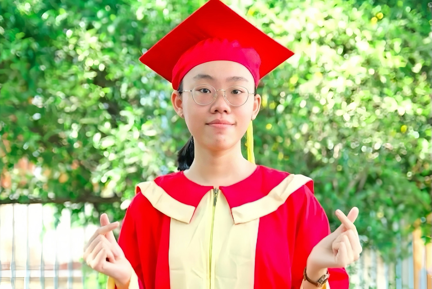 Minh Anh chỉ cần 5/90 phút để hoàn thành bài thi môn tiếng Anh. Minh Anh chỉ cần 5/90 phút để hoàn thành bài thi môn tiếng Anh.