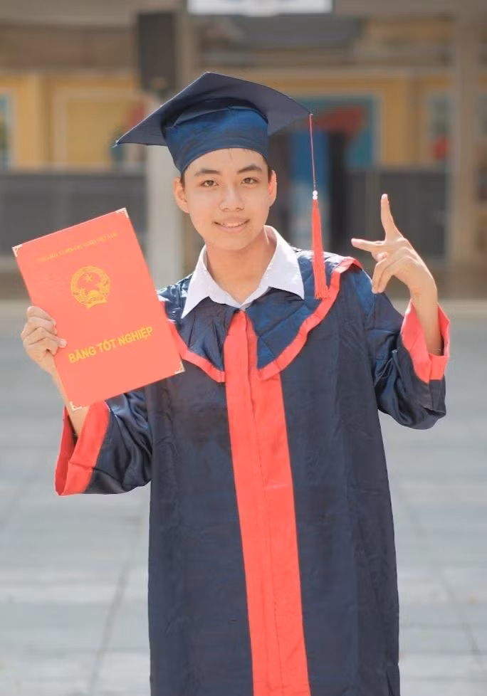 Huy Bá sẽ nhập học vào ngôi trường chuyên duy nhất tại Đà Nẵng.