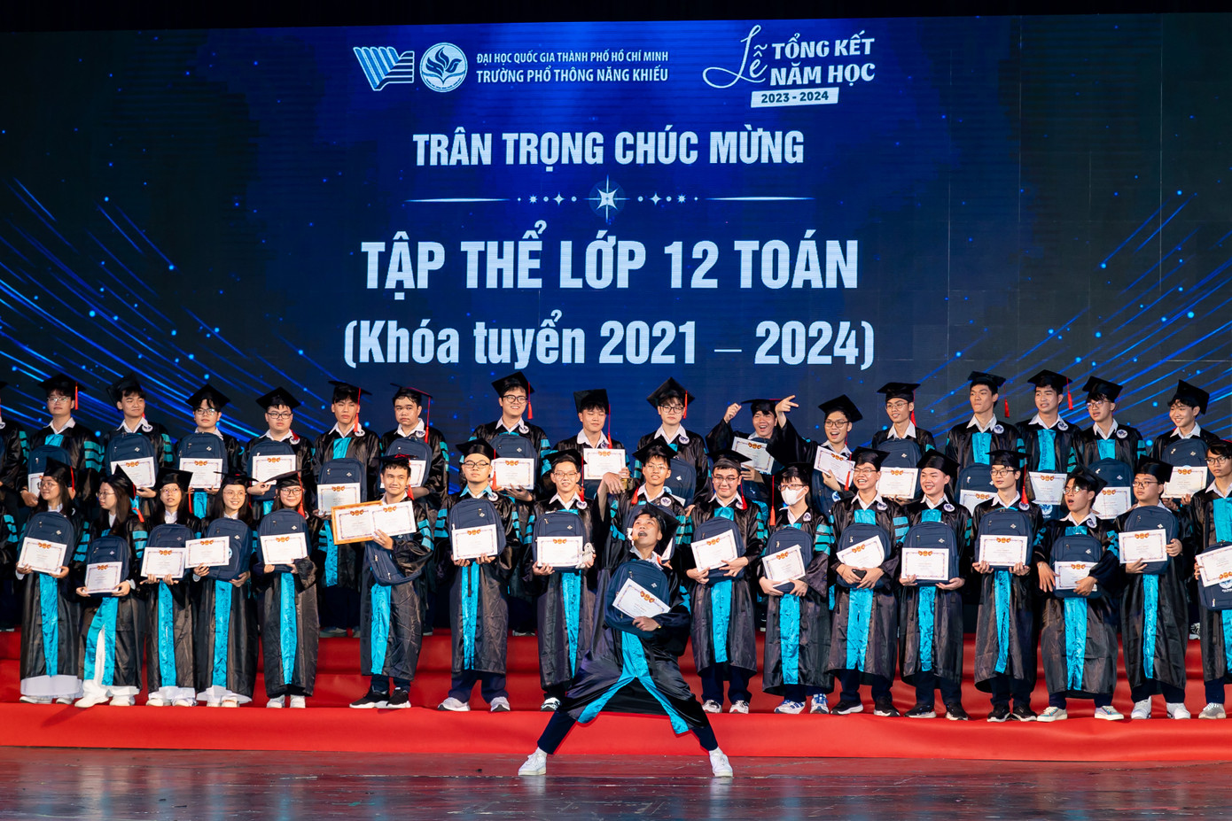 Không chỉ học tập, thành tích về thể thao của teen PTNK cũng vô cùng ấn tượng.