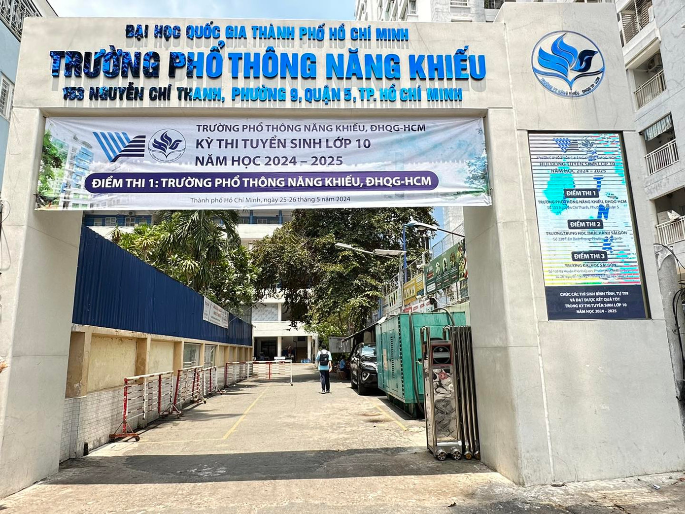 Kỳ thi tuyển sinh 10 trường Phổ thông Năng Khiếu (ĐHQG TP.HCM) được diễn ra trong 2 ngày 25 và 26/5. Ảnh: Fanpage nhà trường.