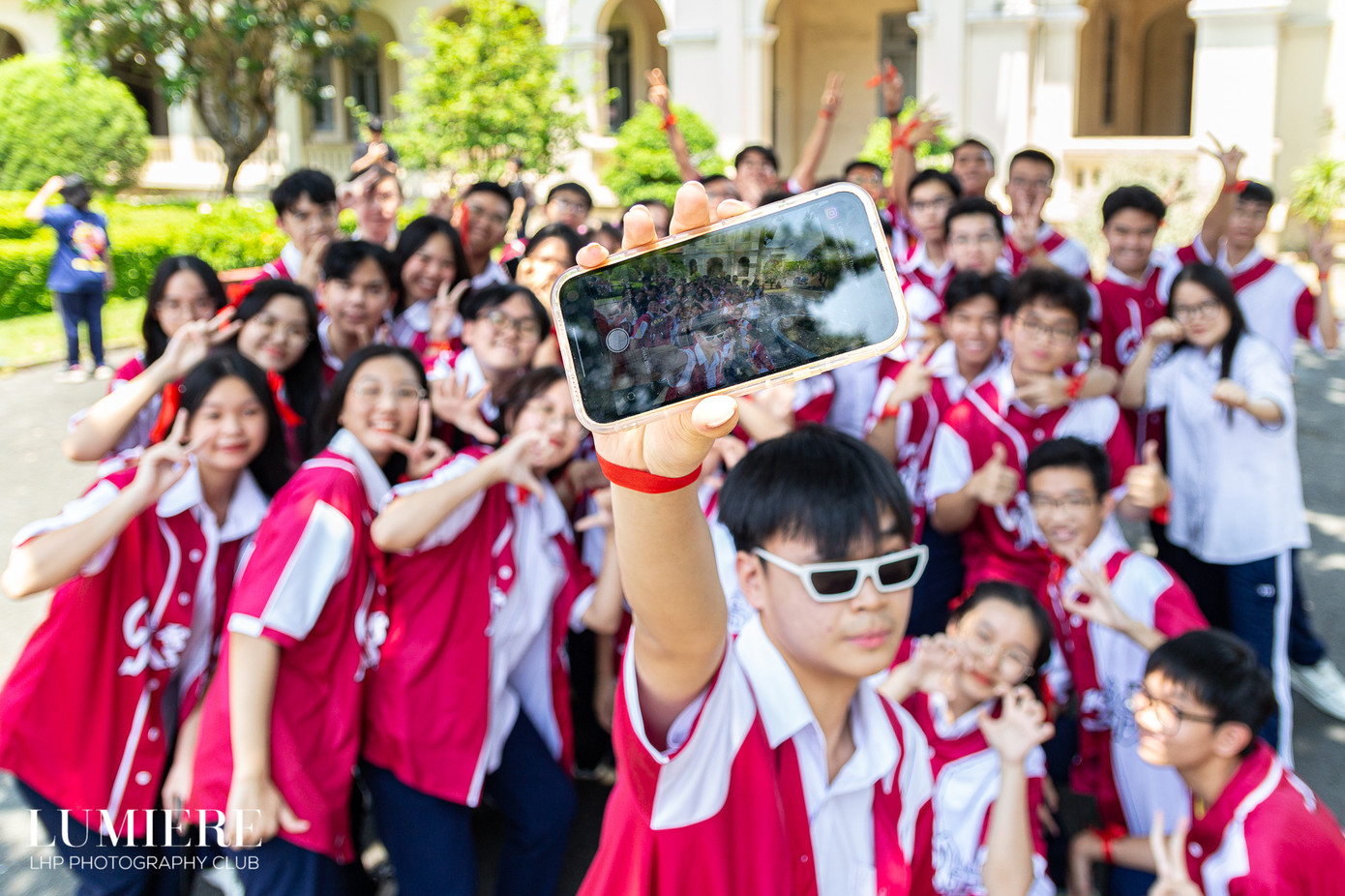 Những ngày cuối cấp của teen THPT chuyên Lê Hồng Phong luôn đong đầy dấu ấn kỷ niệm với nhiều hoạt động đáng nhớ. Ảnh: LHP Photography Club.
