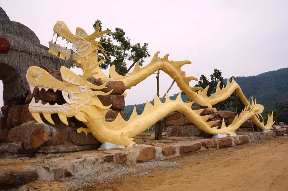Hình ảnh Rồng Quảng Bình và Rồng Thanh Hóa có ngoại hình tương phản. Hình ảnh Rồng Quảng Bình và Rồng Thanh Hóa có ngoại hình tương phản.