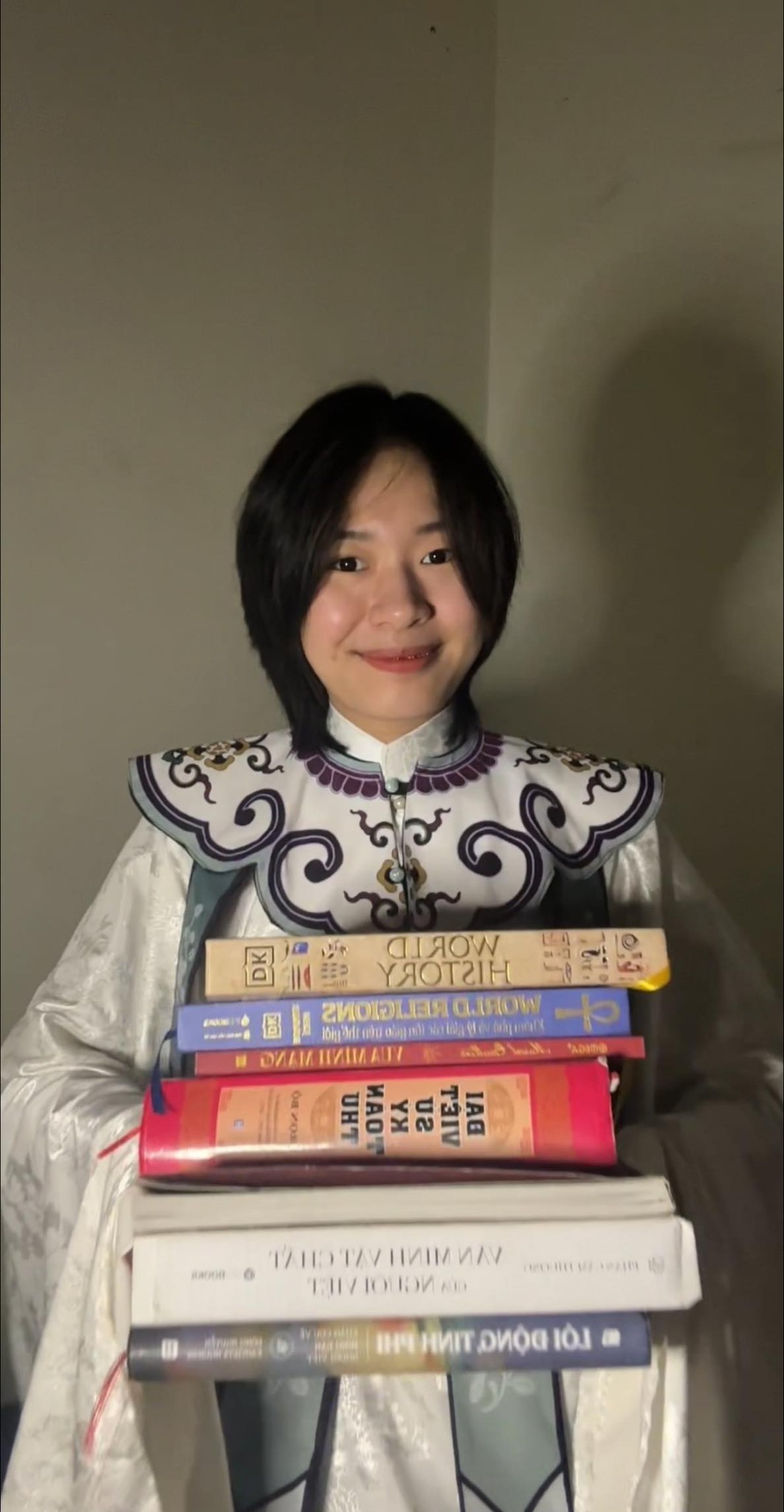 Cách kể chuyện có phần "xéo xắt" của Quỳnh Giao đã đưa đến những góc nhìn mới về các sự kiện lịch sử.