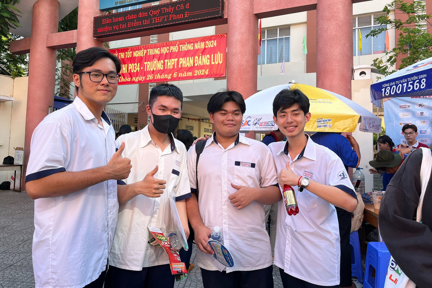 Thông tin về việc "siết" chỉ tiêu xét tuyển sớm khiến nhiều teen lo lắng về cơ hội học tập tại trường ĐH trong mơ. Ảnh: Trang Huyền.