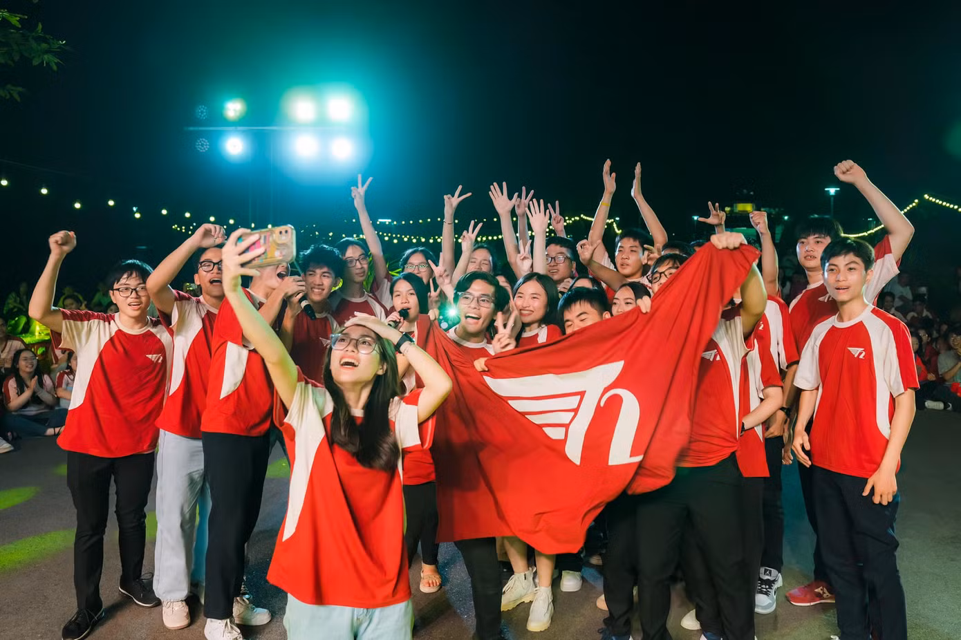 Teen Quốc học cũng có loạt hoạt động thú vị, từ thể thao đến âm nhạc, nghệ thuật.