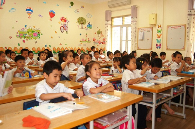 Học sinh tiểu học, học sinh mầm non ở thôn bản đặc biệt khó khăn là hai trong số các đối tượng được miễn giảm học phí. Ảnh minh họa: VTV. Học sinh tiểu học, học sinh mầm non ở thôn bản đặc biệt khó khăn là hai trong số các đối tượng được miễn giảm học phí. Ảnh minh họa: VTV.