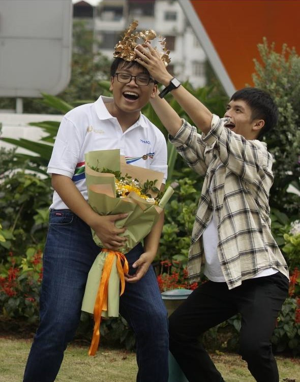 Hai năm liên tiếp, trường THPT chuyên Quốc học (Thừa Thiên Huế) có đại diện tham gia trận Chung kết Năm. Hai năm liên tiếp, trường THPT chuyên Quốc học (Thừa Thiên Huế) có đại diện tham gia trận Chung kết Năm.