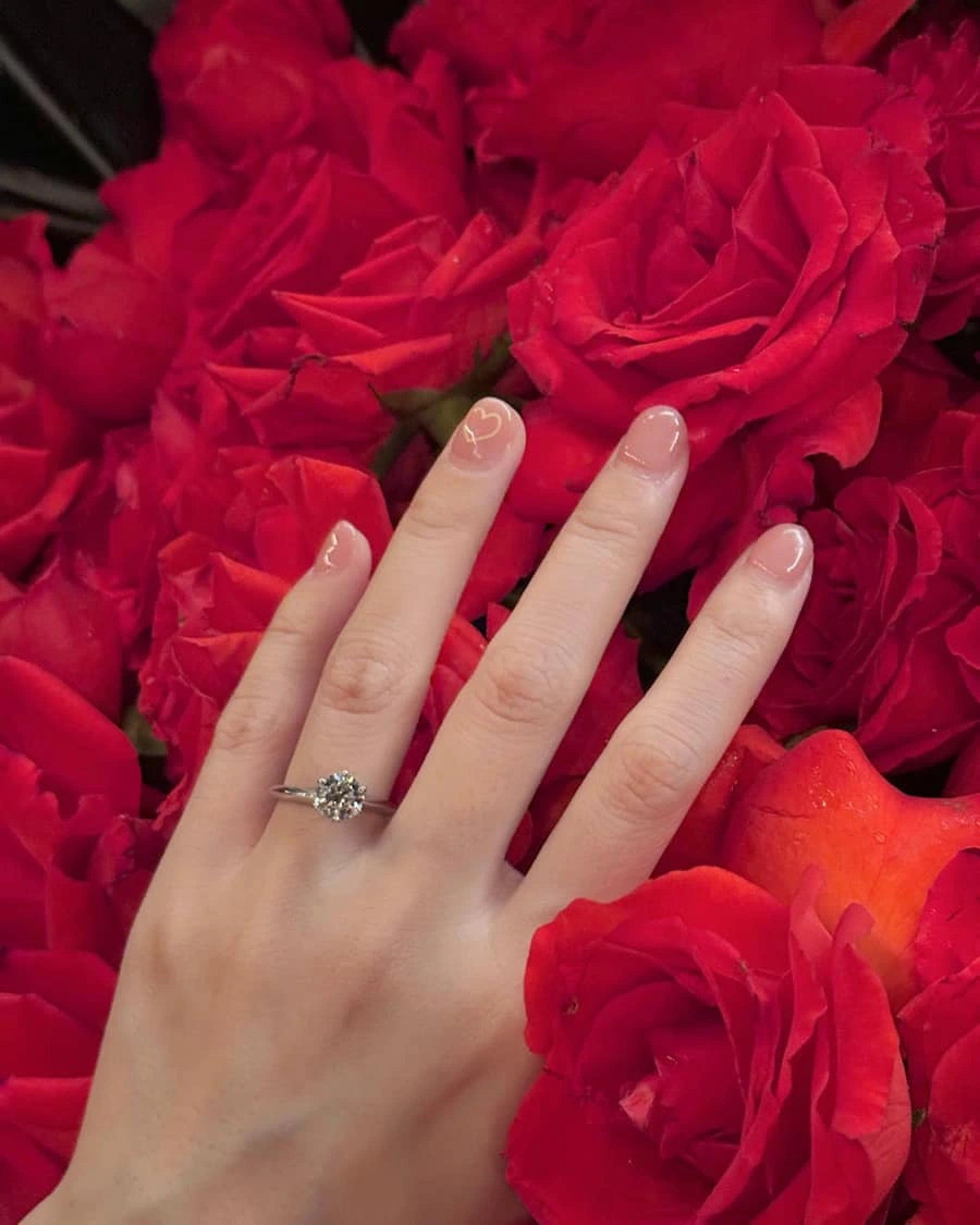 Sau 6 năm gắn bó, cả hai quyết định chính thức "về chung một nhà".