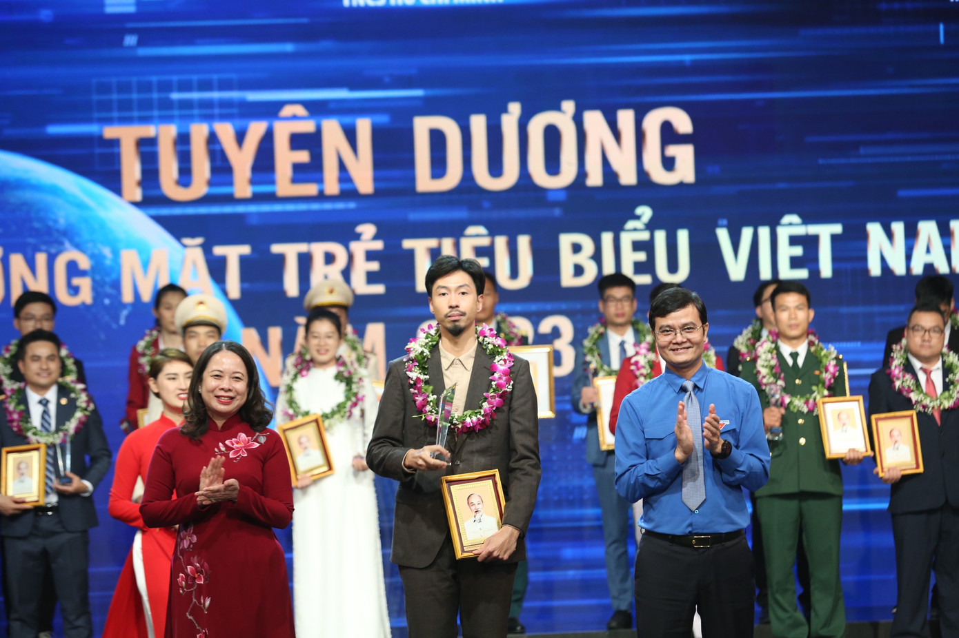 Chia sẻ của nam rapper sau khi nhận danh hiệu Gương mặt trẻ Việt Nam tiêu biểu năm 2023 đã nhận được nhiều hưởng ứng tích cực từ teen. Ảnh: Trang thông tin điện tử Trung ương Đoàn TNCS Hồ Chí Minh.