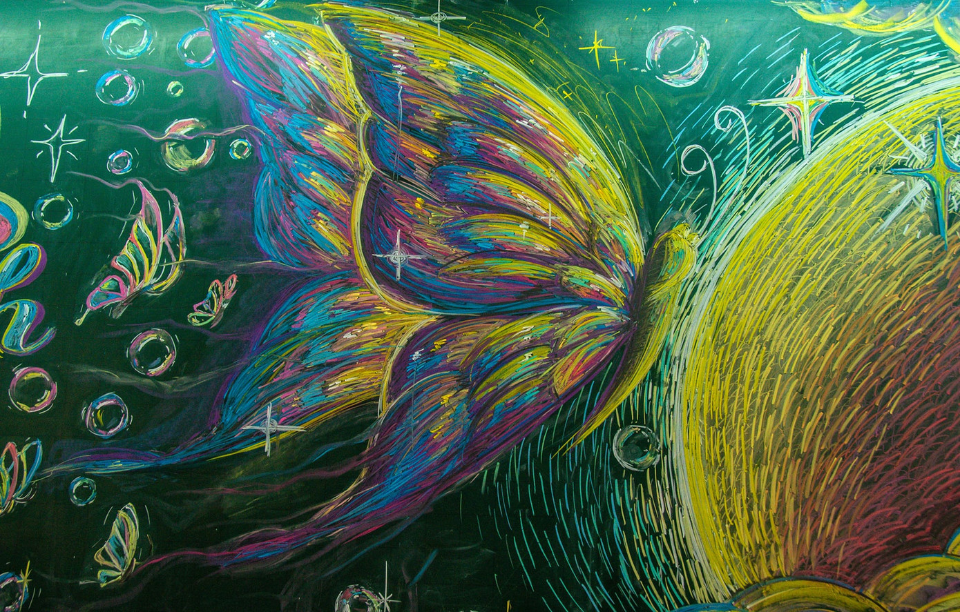 Không ít netizen cảm thấy ngưỡng mộ vì sự cầu kỳ, tỉ mỉ của các bạn teen lớp 12.