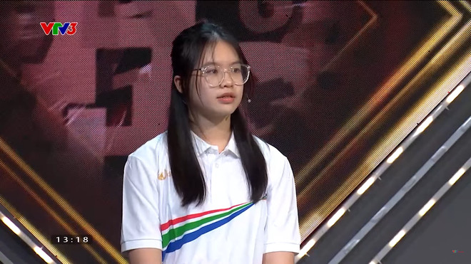 Vẻ ngoài xinh xắn, ngọt ngào cùng loạt thành tích của Vân Khanh "đốn tim" khán giả.